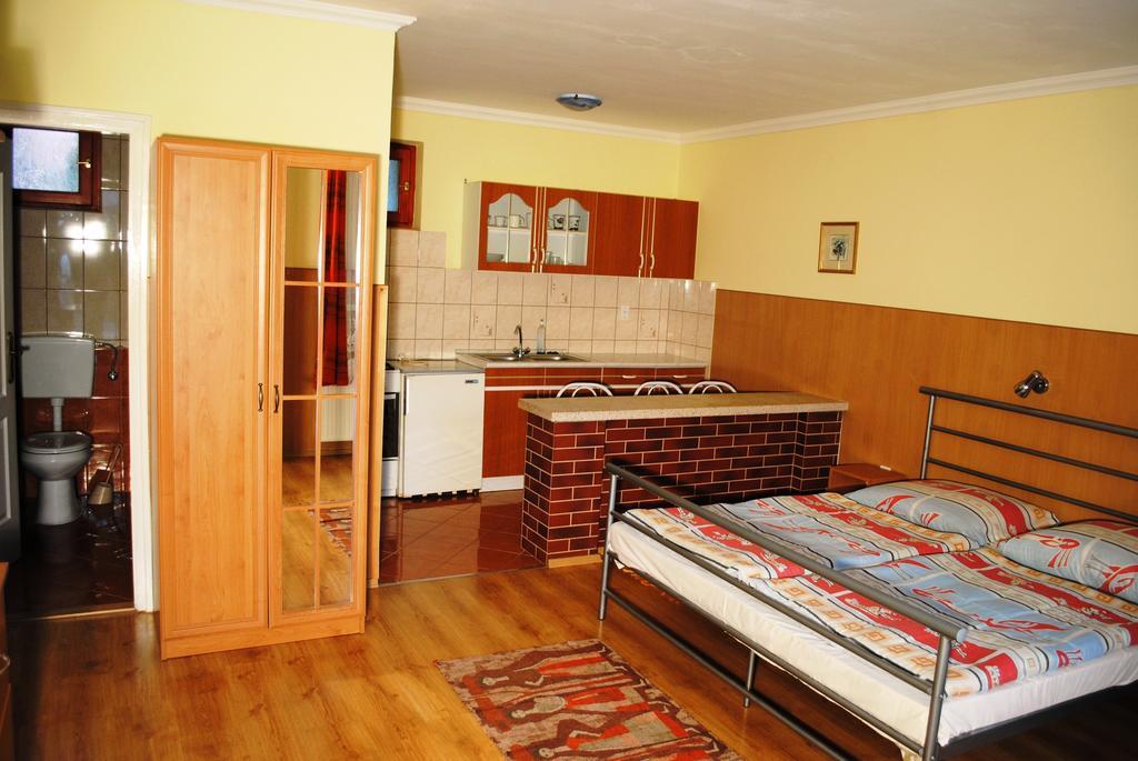 Ferenczi Apartament Hajduszoboszlo Ruang foto