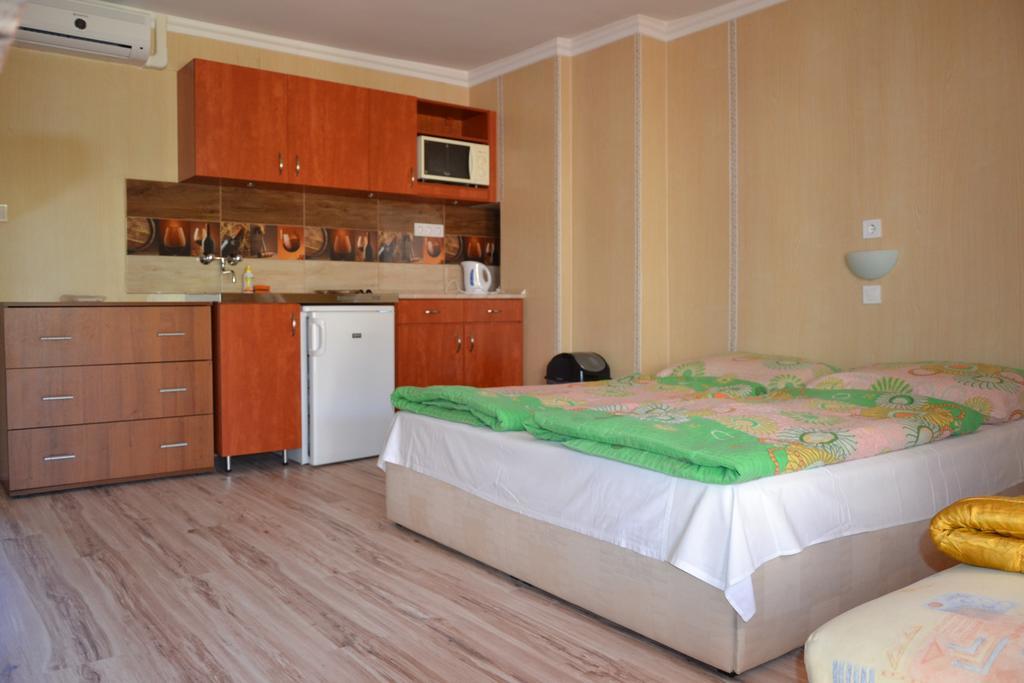 Ferenczi Apartament Hajduszoboszlo Bagian luar foto